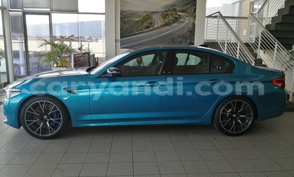 Nunua Ilio tumika BMW M5 Bluu Gari ndani ya Lusaka nchini Zambia Nunua Ilio tumika BMW M5 Bluu Gari ndani ya Lusaka nchini Zambia