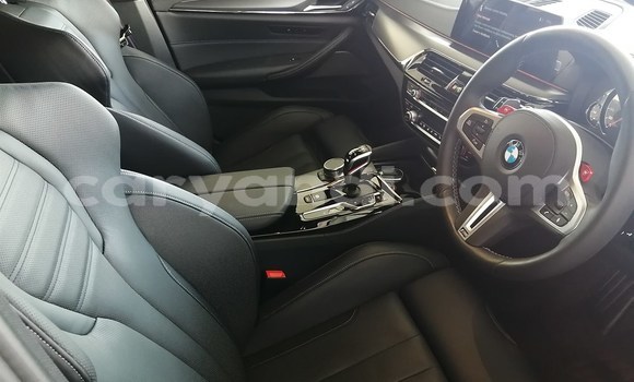 Nunua Ilio tumika BMW M5 Bluu Gari ndani ya Lusaka nchini Zambia Nunua Ilio tumika BMW M5 Bluu Gari ndani ya Lusaka nchini Zambia