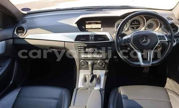 Acheter Occasion Voiture Mercedes‒Benz C–Class Gris à Chingola, Zambie Acheter Occasion Voiture Mercedes‒Benz C–Class Gris à Chingola, Zambie