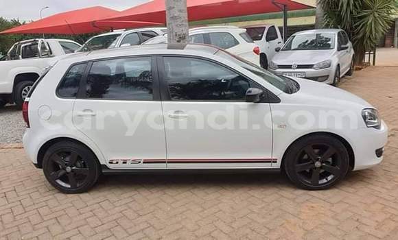 Acheter Occasion Voiture Volkswagen Polo Blanc à Lusaka, Zambie Acheter Occasion Voiture Volkswagen Polo Blanc à Lusaka, Zambie