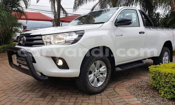 Acheter Occasion Voiture Toyota Hilux Blanc à Lusaka, Zambie Acheter Occasion Voiture Toyota Hilux Blanc à Lusaka, Zambie