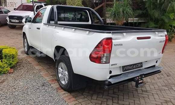 Acheter Occasion Voiture Toyota Hilux Blanc à Lusaka, Zambie Acheter Occasion Voiture Toyota Hilux Blanc à Lusaka, Zambie