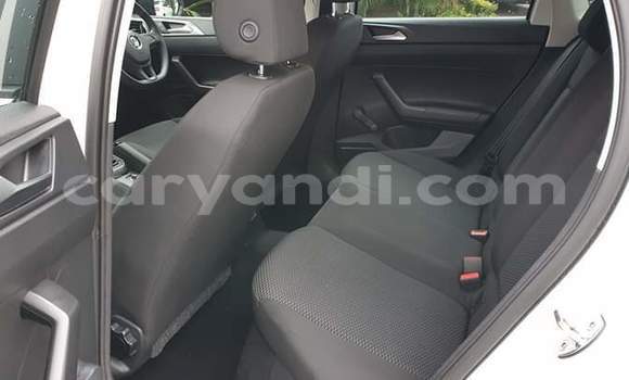 Acheter Occasion Voiture Volkswagen Polo Blanc à Lusaka, Zambie Acheter Occasion Voiture Volkswagen Polo Blanc à Lusaka, Zambie