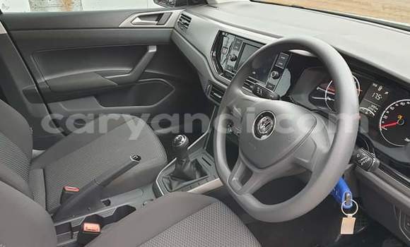 Acheter Occasion Voiture Volkswagen Polo Blanc à Lusaka, Zambie Acheter Occasion Voiture Volkswagen Polo Blanc à Lusaka, Zambie