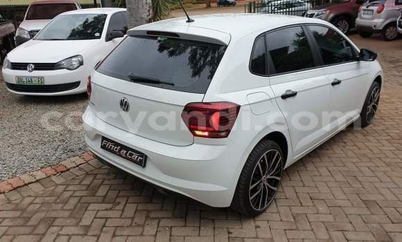 Acheter Occasion Voiture Volkswagen Polo Blanc à Lusaka, Zambie Acheter Occasion Voiture Volkswagen Polo Blanc à Lusaka, Zambie