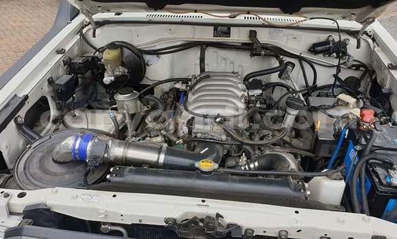 Acheter Occasion Voiture Toyota Land Cruiser Blanc à Lusaka, Zambie Acheter Occasion Voiture Toyota Land Cruiser Blanc à Lusaka, Zambie