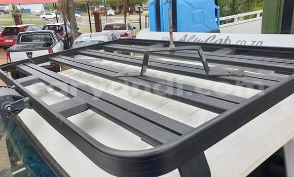 Acheter Occasion Voiture Toyota Land Cruiser Blanc à Lusaka, Zambie Acheter Occasion Voiture Toyota Land Cruiser Blanc à Lusaka, Zambie