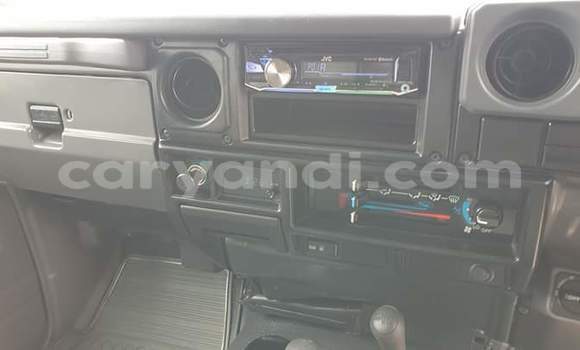 Acheter Occasion Voiture Toyota Land Cruiser Blanc à Lusaka, Zambie Acheter Occasion Voiture Toyota Land Cruiser Blanc à Lusaka, Zambie