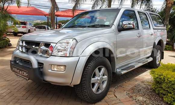Tenga Tsaru Isuzu KB Sirivha Mota in Lusaka in Zambia Tenga Tsaru Isuzu KB Sirivha Mota in Lusaka in Zambia
