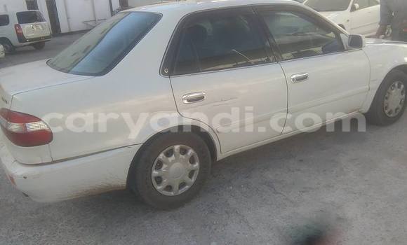 Nunua Ilio tumika Toyota Corolla Nyeupe Gari ndani ya Lusaka nchini Zambia Nunua Ilio tumika Toyota Corolla Nyeupe Gari ndani ya Lusaka nchini Zambia
