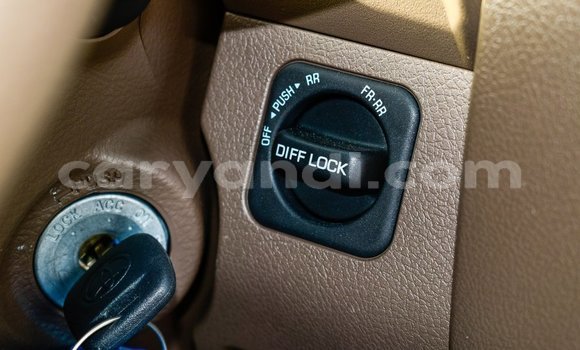 Acheter Import Voiture Toyota Land Cruiser Beige à Import - Dubai, Zambie Acheter Import Voiture Toyota Land Cruiser Beige à Import - Dubai, Zambie