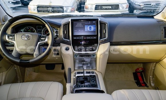 Acheter Import Voiture Toyota Land Cruiser Noir à Import - Dubai, Zambie Acheter Import Voiture Toyota Land Cruiser Noir à Import - Dubai, Zambie