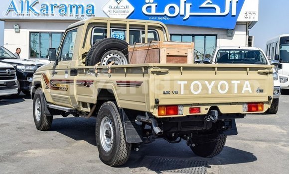 Acheter Import Voiture Toyota Land Cruiser Beige à Import - Dubai, Zambie Acheter Import Voiture Toyota Land Cruiser Beige à Import - Dubai, Zambie