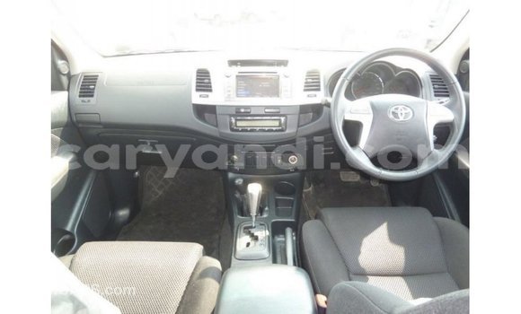 Nunua Imported Toyota Hilux Nyeupe Gari ndani ya Import - Dubai nchini Zambia Nunua Imported Toyota Hilux Nyeupe Gari ndani ya Import - Dubai nchini Zambia