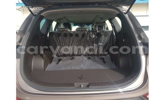 Nunua Imported Hyundai Santa Fe Nyingine Gari ndani ya Import - Dubai nchini Zambia Nunua Imported Hyundai Santa Fe Nyingine Gari ndani ya Import - Dubai nchini Zambia