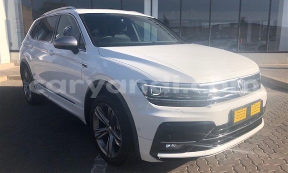 Buy Used Volkswagen Tiguan Silver Car in Chingola in Zambia Buy Used Volkswagen Tiguan Silver Car in Chingola in Zambia