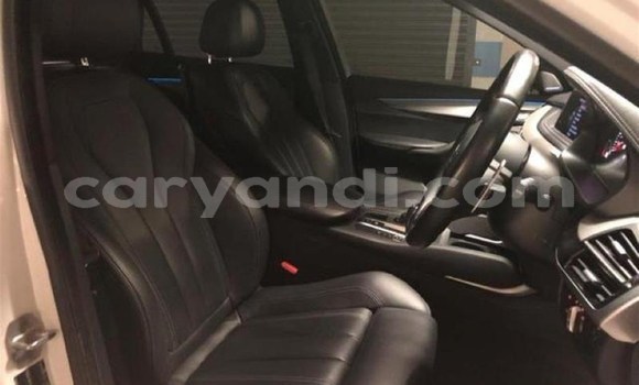 Acheter Occasion Voiture BMW X6 M Blanc à Livingstone, Zambie Acheter Occasion Voiture BMW X6 M Blanc à Livingstone, Zambie