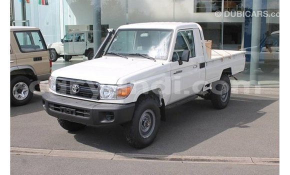 Acheter Import Voiture Toyota Land Cruiser Blanc à Import - Dubai, Zambie Acheter Import Voiture Toyota Land Cruiser Blanc à Import - Dubai, Zambie