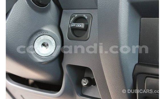 Acheter Import Voiture Toyota Land Cruiser Blanc à Import - Dubai, Zambie Acheter Import Voiture Toyota Land Cruiser Blanc à Import - Dubai, Zambie