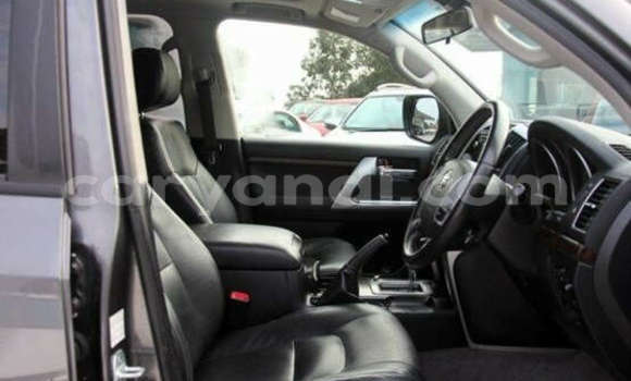 Buy Used Toyota Land Cruiser Silver Car in Lusaka in Zambia Buy Used Toyota Land Cruiser Silver Car in Lusaka in Zambia