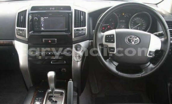 Buy Used Toyota Land Cruiser Silver Car in Lusaka in Zambia Buy Used Toyota Land Cruiser Silver Car in Lusaka in Zambia