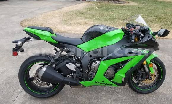 Acheter Occasion Moto Kawasaki Ninja ZX-10R Vert à Lusaka, Zambie Acheter Occasion Moto Kawasaki Ninja ZX-10R Vert à Lusaka, Zambie