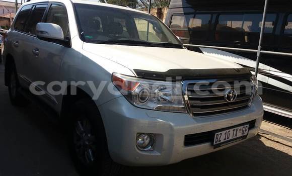 Buy Used Toyota Land Cruiser White Car in Lusaka in Zambia Buy Used Toyota Land Cruiser White Car in Lusaka in Zambia
