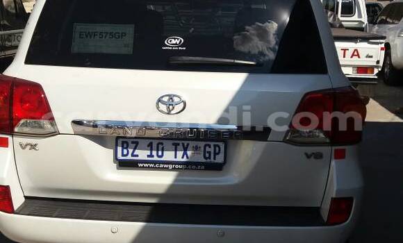 Buy Used Toyota Land Cruiser White Car in Lusaka in Zambia Buy Used Toyota Land Cruiser White Car in Lusaka in Zambia