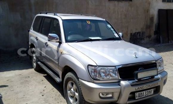 Nunua Ilio tumika Toyota Land Cruiser Fedha Gari ndani ya Lusaka nchini Zambia Nunua Ilio tumika Toyota Land Cruiser Fedha Gari ndani ya Lusaka nchini Zambia