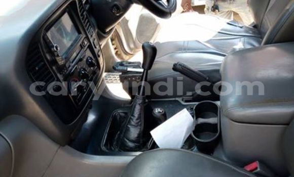 Nunua Ilio tumika Toyota Land Cruiser Fedha Gari ndani ya Lusaka nchini Zambia Nunua Ilio tumika Toyota Land Cruiser Fedha Gari ndani ya Lusaka nchini Zambia
