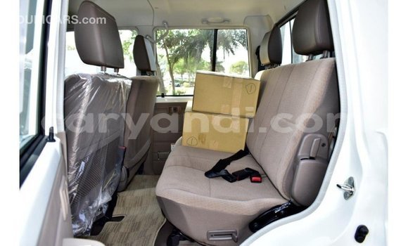 Buy Import Toyota Land Cruiser White Car in Import - Dubai in Zambia Buy Import Toyota Land Cruiser White Car in Import - Dubai in Zambia