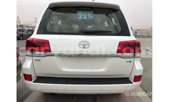 Nunua Imported Toyota Land Cruiser Nyeupe Gari ndani ya Import - Dubai nchini Zambia Nunua Imported Toyota Land Cruiser Nyeupe Gari ndani ya Import - Dubai nchini Zambia