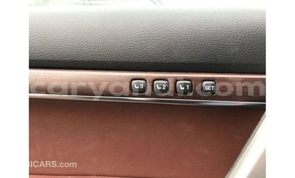 Tenga Imported Toyota Land Cruiser Nhema Mota in Import - Dubai in Zambia Tenga Imported Toyota Land Cruiser Nhema Mota in Import - Dubai in Zambia