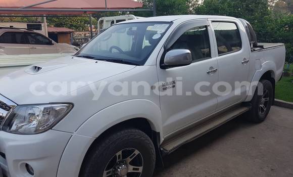 Buy Used Toyota Hilux White Car in Kitwe in Zambia Buy Used Toyota Hilux White Car in Kitwe in Zambia