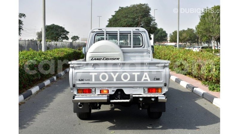 Big with watermark toyota land cruiser zambia import dubai 11577