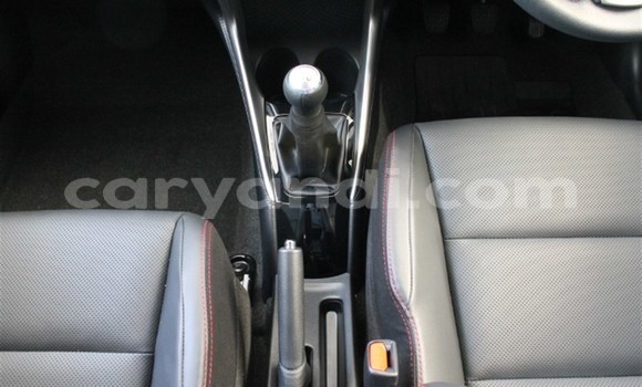 Nunua Ilio tumika Toyota Yaris Nyekundu Gari ndani ya Lusaka nchini Zambia Nunua Ilio tumika Toyota Yaris Nyekundu Gari ndani ya Lusaka nchini Zambia