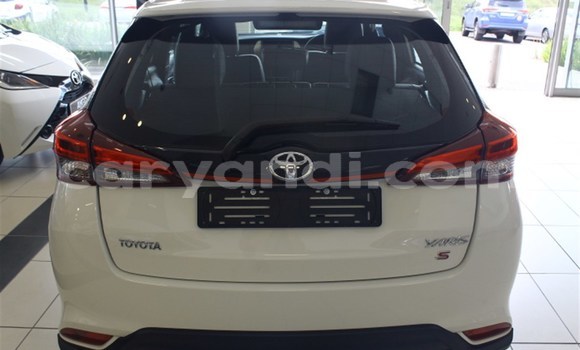 Acheter Occasion Voiture Toyota Yaris Blanc à Lusaka, Zambie Acheter Occasion Voiture Toyota Yaris Blanc à Lusaka, Zambie