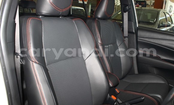 Acheter Occasion Voiture Toyota Yaris Blanc à Lusaka, Zambie Acheter Occasion Voiture Toyota Yaris Blanc à Lusaka, Zambie