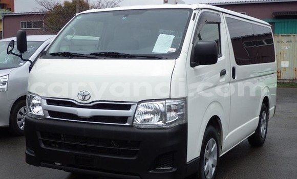 Buy Used Toyota Hiace White Car in Lusaka in Zambia Buy Used Toyota Hiace White Car in Lusaka in Zambia