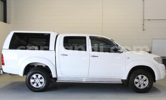 Buy Used Toyota Hilux White Car in Lusaka in Zambia Buy Used Toyota Hilux White Car in Lusaka in Zambia
