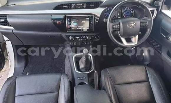Buy Used Toyota Hilux White Car in Livingstone in Zambia Buy Used Toyota Hilux White Car in Livingstone in Zambia