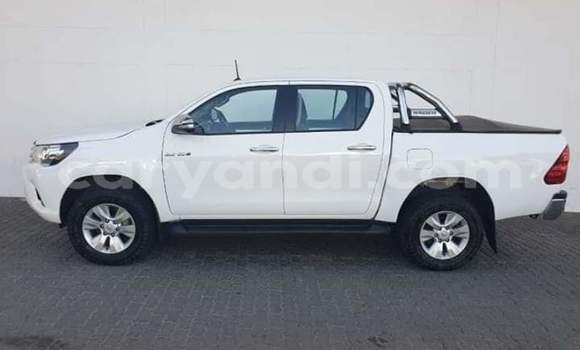 Buy Used Toyota Hilux White Car in Livingstone in Zambia Buy Used Toyota Hilux White Car in Livingstone in Zambia