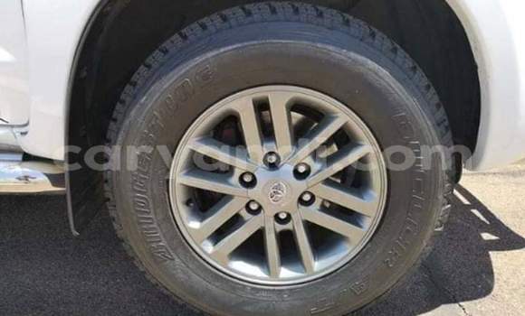 Nunua Ilio tumika Toyota Hilux Nyeupe Gari ndani ya Livingstone nchini Zambia Nunua Ilio tumika Toyota Hilux Nyeupe Gari ndani ya Livingstone nchini Zambia