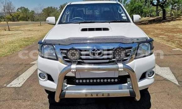 Nunua Ilio tumika Toyota Hilux Nyeupe Gari ndani ya Livingstone nchini Zambia Nunua Ilio tumika Toyota Hilux Nyeupe Gari ndani ya Livingstone nchini Zambia