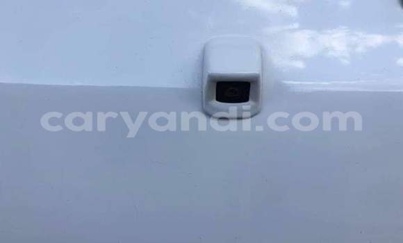 Acheter Occasion Voiture Toyota Hilux Blanc à Livingstone, Zambie Acheter Occasion Voiture Toyota Hilux Blanc à Livingstone, Zambie