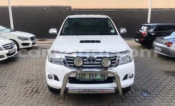 Acheter Occasion Voiture Toyota Hilux Blanc à Livingstone, Zambie Acheter Occasion Voiture Toyota Hilux Blanc à Livingstone, Zambie
