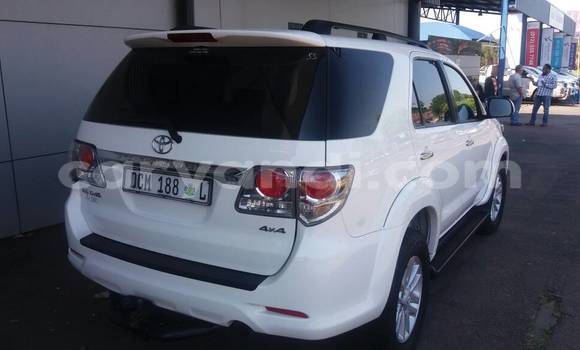 Buy Used Toyota Fortuner White Car in Lusaka in Zambia Buy Used Toyota Fortuner White Car in Lusaka in Zambia