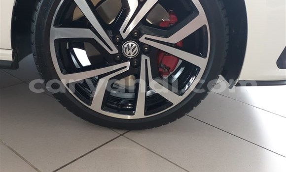 Nunua Ilio tumika Volkswagen Polo Nyeupe Gari ndani ya Lusaka nchini Zambia Nunua Ilio tumika Volkswagen Polo Nyeupe Gari ndani ya Lusaka nchini Zambia