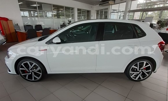Nunua Ilio tumika Volkswagen Polo Nyeupe Gari ndani ya Lusaka nchini Zambia Nunua Ilio tumika Volkswagen Polo Nyeupe Gari ndani ya Lusaka nchini Zambia