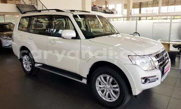 Buy Used Mitsubishi Pajero White Car in Lusaka in Zambia Buy Used Mitsubishi Pajero White Car in Lusaka in Zambia